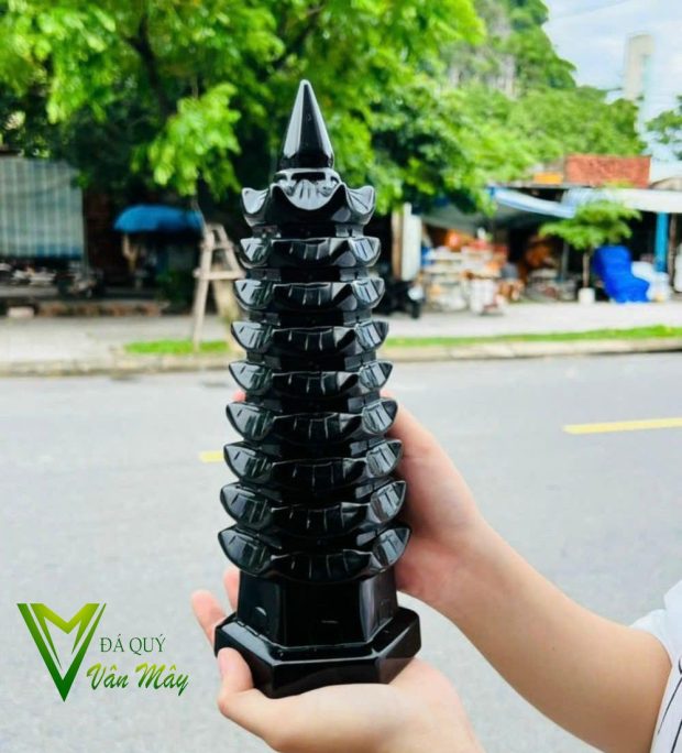 thap-van-xuong-da-ngoc-den-onyx